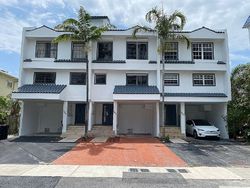 Pre-foreclosure in  NE 171ST ST North Miami Beach, FL 33160