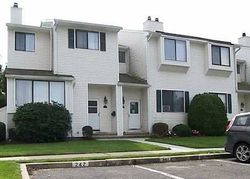 Pre-foreclosure in  CLUBHOUSE DR Middletown, NJ 07748