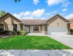 Pre-foreclosure in  CHELSEA DR Hollywood, FL 33025