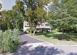 Pre-foreclosure in  STRAUSS DR Shrewsbury, NJ 07702