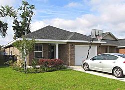 Pre-foreclosure in  WILLOW GLEN DR Milton, FL 32571