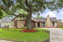 Pre-foreclosure in  FOREST HILLS DR League City, TX 77573