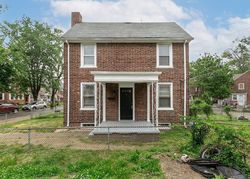 Pre-foreclosure in  IRONSIDE RD Camden, NJ 08104