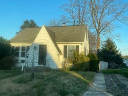 Pre-foreclosure in  QUEEN ANNE DR Parkville, MD 21234