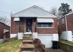 Pre-foreclosure in  WATTS AVE Saint Louis, MO 63130