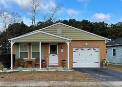 Pre-foreclosure in  SELKIRK AVE Toms River, NJ 08757