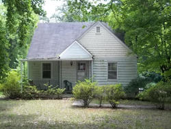 Pre-foreclosure in  DELROSE DR Knoxville, TN 37914
