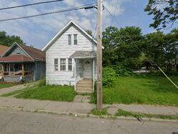 Pre-foreclosure in  SMITH ST Buffalo, NY 14210