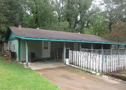 Pre-foreclosure in  GREENBRIAR DR Vicksburg, MS 39180