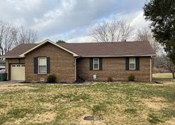 Pre-foreclosure in  CREEK TRCE Madisonville, KY 42431
