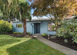 Pre-foreclosure in  VILLA LN SW Lakewood, WA 98499