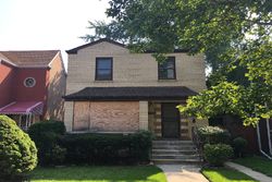 Pre-foreclosure in  S BISHOP ST Chicago, IL 60620