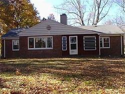 Pre-foreclosure in  BARCLAY MESSERLY RD Southington, OH 44470
