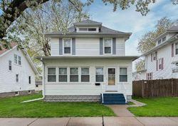 Pre-foreclosure in  39TH ST Rock Island, IL 61201