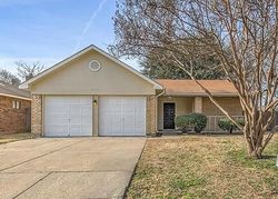 Pre-foreclosure in  LANTANA DR Arlington, TX 76018