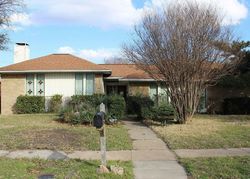 Pre-foreclosure in  STAIN GLASS DR Plano, TX 75075