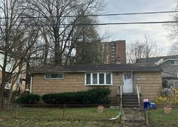 Pre-foreclosure Listing in MCLAUGHLIN RUN RD BRIDGEVILLE, PA 15017