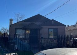 Pre-foreclosure in  88TH AVE Oakland, CA 94605