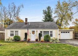 Pre-foreclosure in  CRESCENT DR East Hartford, CT 06118