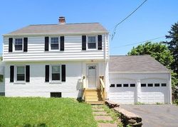 Pre-foreclosure in  RIDGE RD Hamden, CT 06517