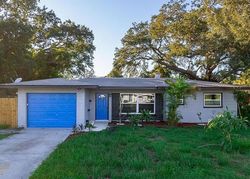 Pre-foreclosure in  MAGNOLIA RD Venice, FL 34293