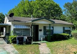 Pre-foreclosure in  E CANTEY ST Fort Worth, TX 76104