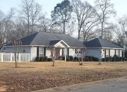 Pre-foreclosure in  WESTFIELD DR Warner Robins, GA 31093