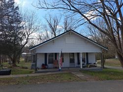 Pre-foreclosure Listing in INDIANA AVE ETOWAH, TN 37331