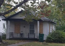 Pre-foreclosure in  BOND AVE East Saint Louis, IL 62207