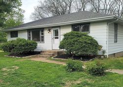 Pre-foreclosure in  BETHESDA DR Belleville, IL 62223