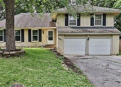 Pre-foreclosure in  SW MORNINGSIDE DR Blue Springs, MO 64015