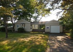 Pre-foreclosure in  TOOMEY RD West Islip, NY 11795