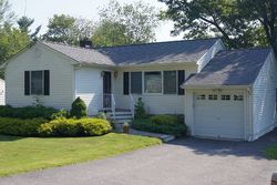 Pre-foreclosure in  OLD YORKTOWN RD Yorktown Heights, NY 10598