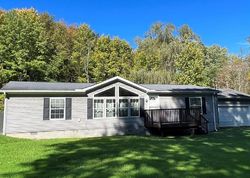 Pre-foreclosure in  TURNER DR Chardon, OH 44024