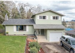 Pre-foreclosure in  TANGLEWOOD ST Sutherlin, OR 97479