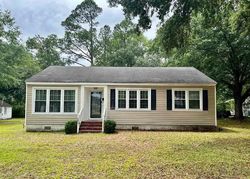 Pre-foreclosure in  HIGHLAND DR Kingstree, SC 29556