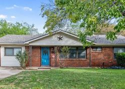 Pre-foreclosure in  INGLEWOOD DR Grand Prairie, TX 75051