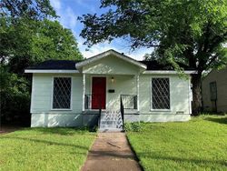 Pre-foreclosure in  ADELAIDE DR Dallas, TX 75216