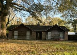 Pre-foreclosure in  GRAND OAKS DR Theodore, AL 36582