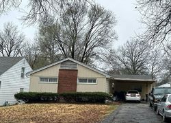 Pre-foreclosure in  OAK ST Kansas City, MO 64114