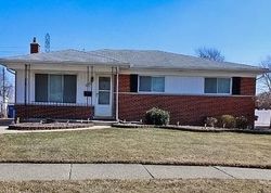 Pre-foreclosure in  PINTO DR Warren, MI 48093