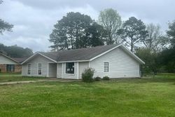 Pre-foreclosure in  MAGNOLIA RD Pineville, LA 71360