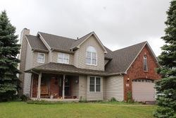 Pre-foreclosure in  W BARBERRY CIR Yorkville, IL 60560