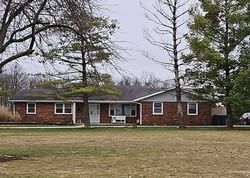 Pre-foreclosure in  E EATON ALBANY PIKE Eaton, IN 47338