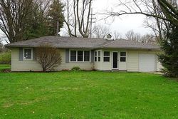 Pre-foreclosure in  W RIVER RD Muncie, IN 47304