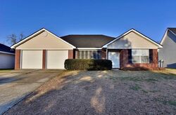 Pre-foreclosure in  MOSSYDALE LN Albany, GA 31721