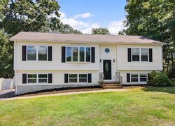 Pre-foreclosure in  YORKSHIRE DR Waterford, CT 06385