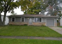 Pre-foreclosure in  RED FOX RUN DR NW Warren, OH 44485