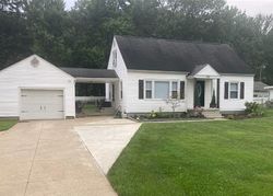 Pre-foreclosure in  CENTER RD Akron, OH 44319