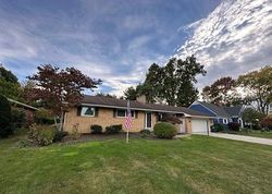  N Azalea Blvd, Barberton OH